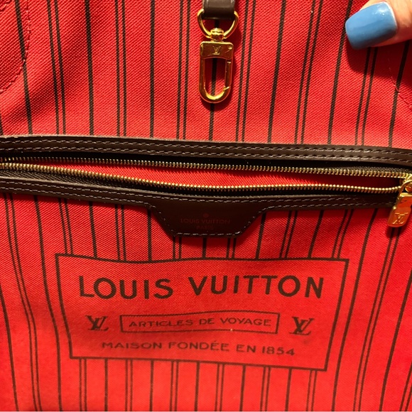 Louis Vuitton Neverfull MM - Picture 15 of 16